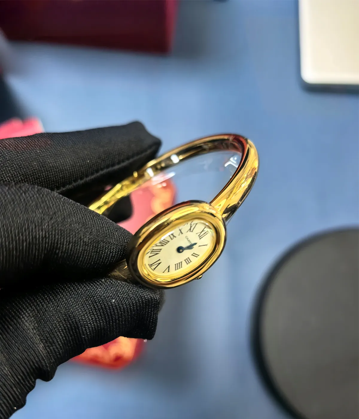 45-degree angle view of the Cartier Baignoire WGBA0019 White Dial Gold Bracelet Women's Watch.