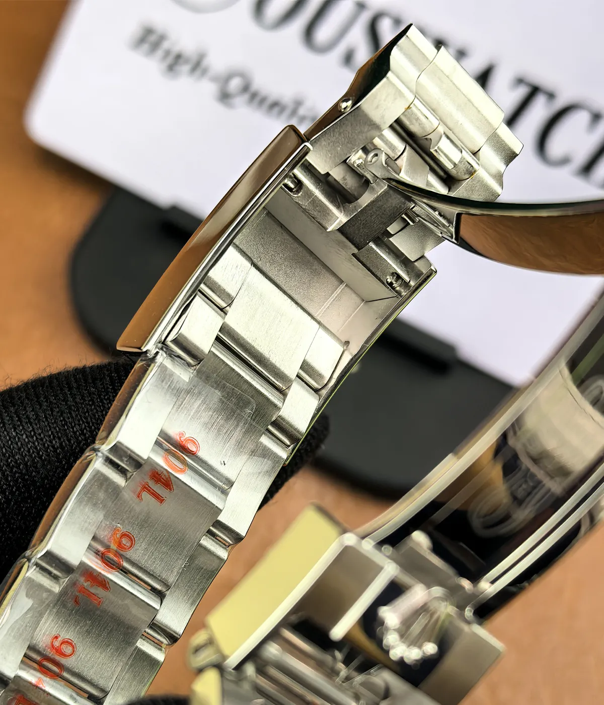 Full view of the bracelet on the Rolex Daytona Le Mans 126529LN White Gold men's watch.