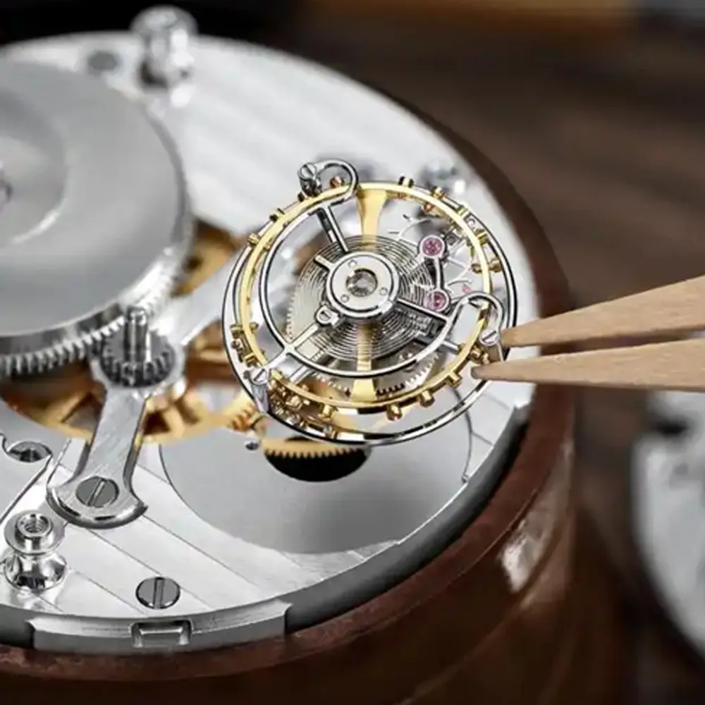 In partnership with top-tier replica factories