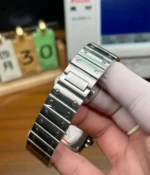 Cartier Santos WSSA0030 bracelet and folding clasp detail