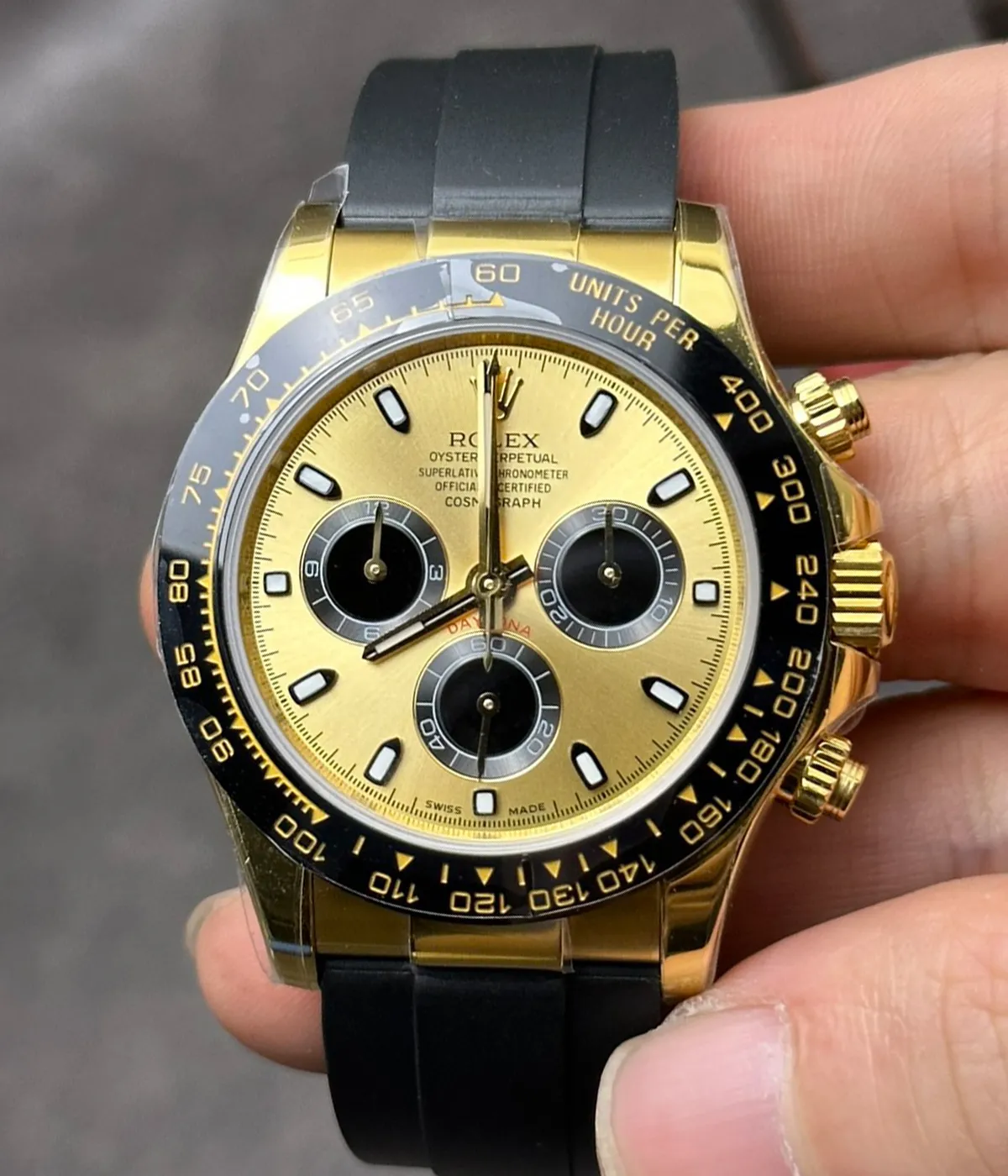 Close-up of the champagne dial with black sub-dials on the Rolex Cosmograph Daytona M116518LN-0048 replica watch