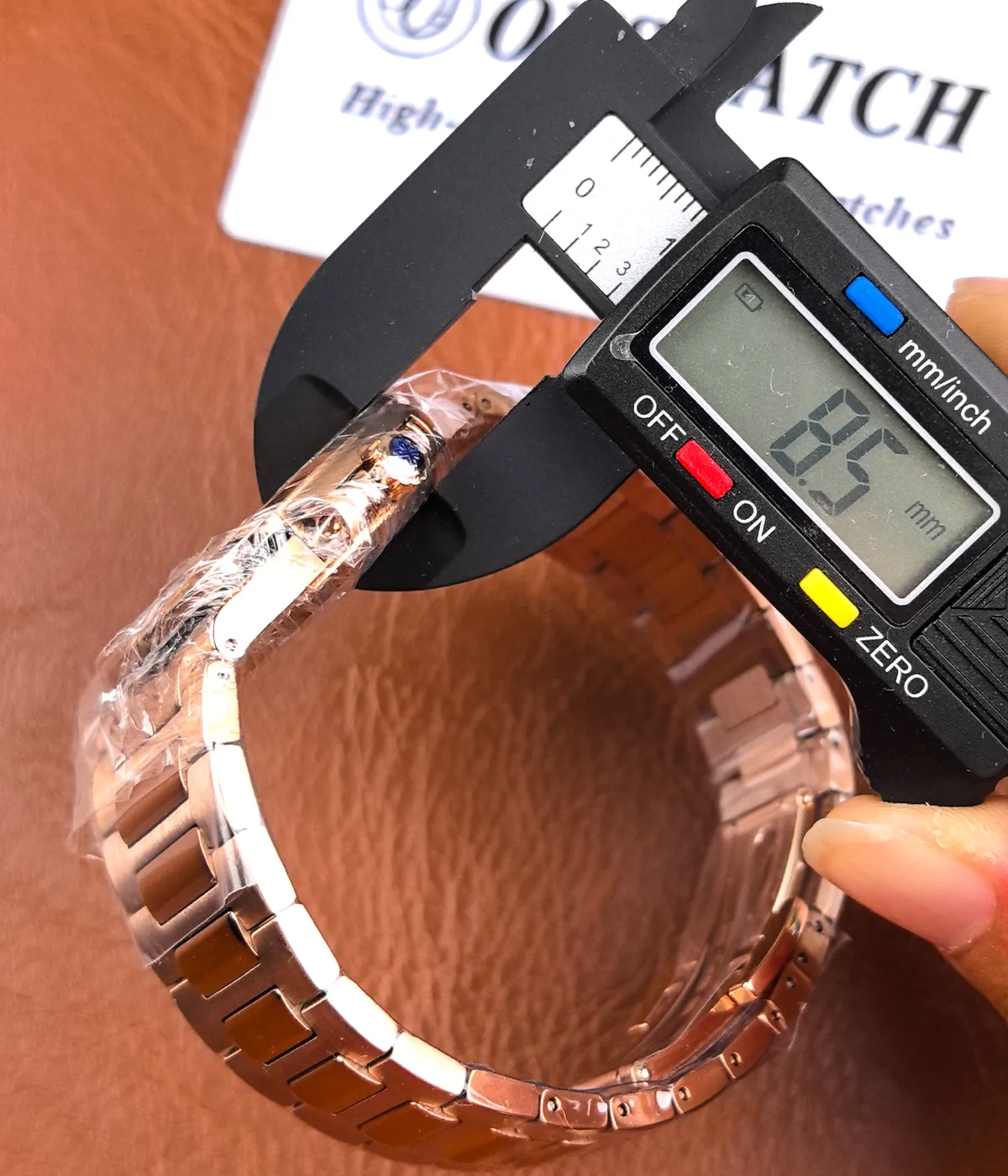 Side view showing the thickness of Patek Philippe Nautilus 7118R-001 rose gold replica watch